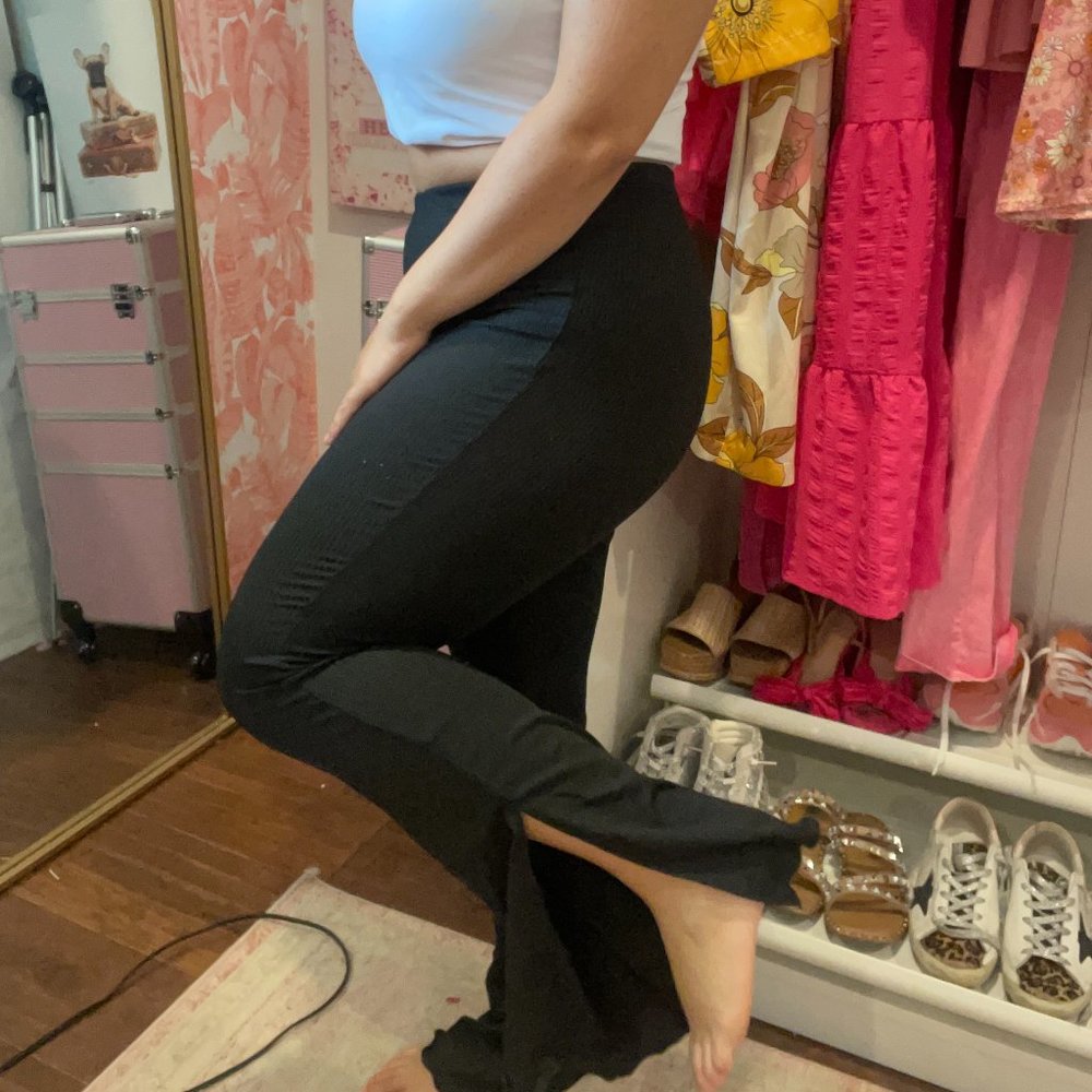 Ribbed Flair Leggings